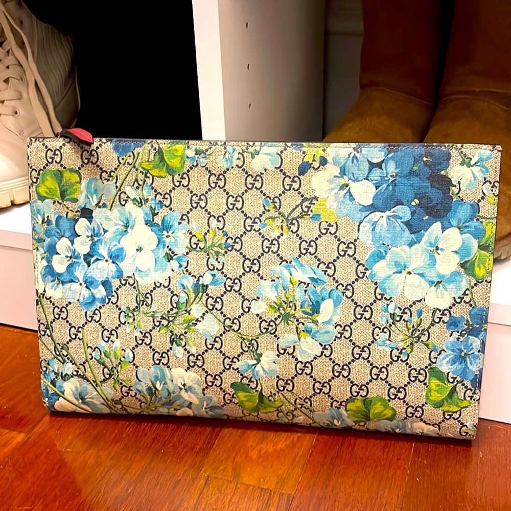 Gucci Blue Floral GG Clutch